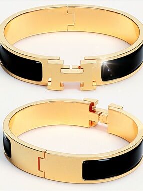 Preowned, Authentic Hermes Clic H bracelet